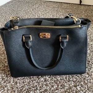Michael Kors medium size crossbody bag